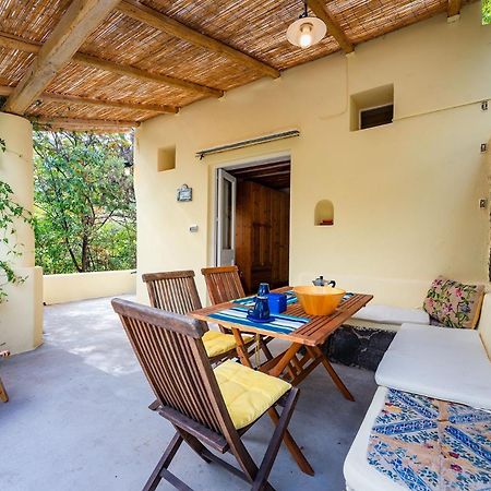 Вилла Casa Scirocco Lipari Экстерьер фото